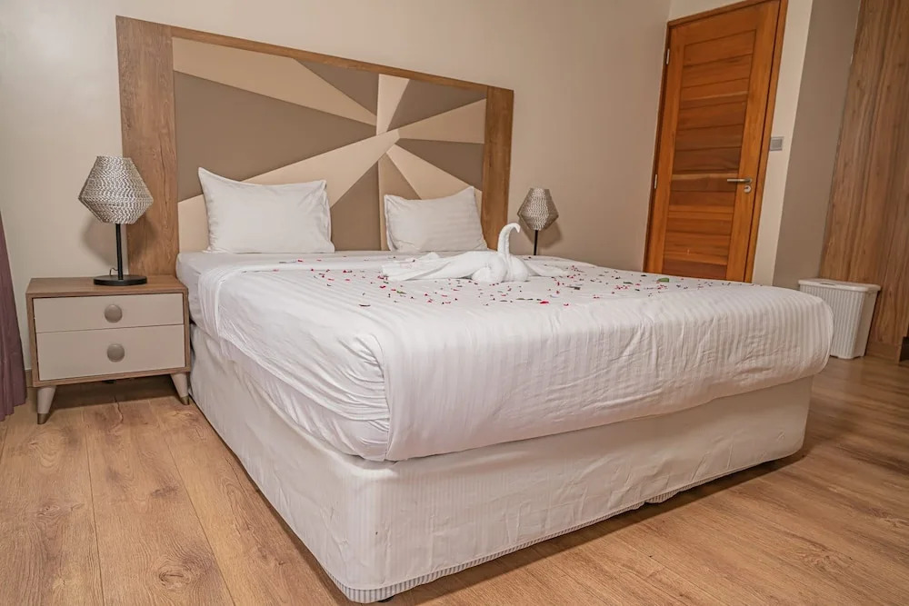 Lux Suites 37 on Kikambala Apartments