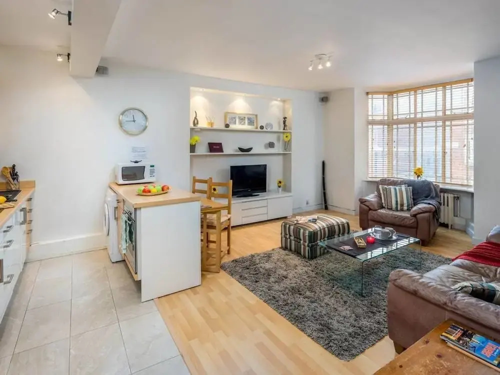 2 bed in Amazing West London Location