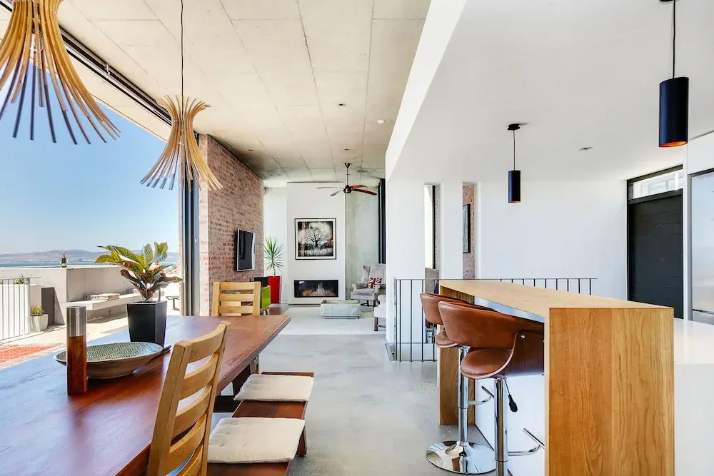Upper Green Point Roos Villa