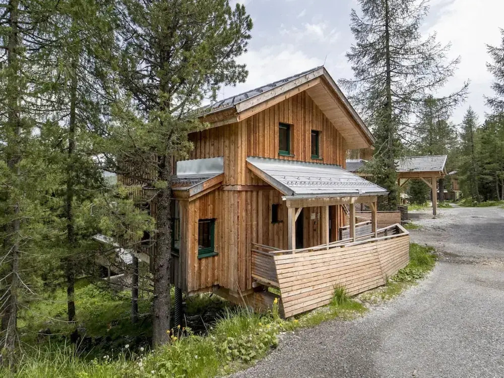 Luxurious Chalet With Outdoor Whirlpool