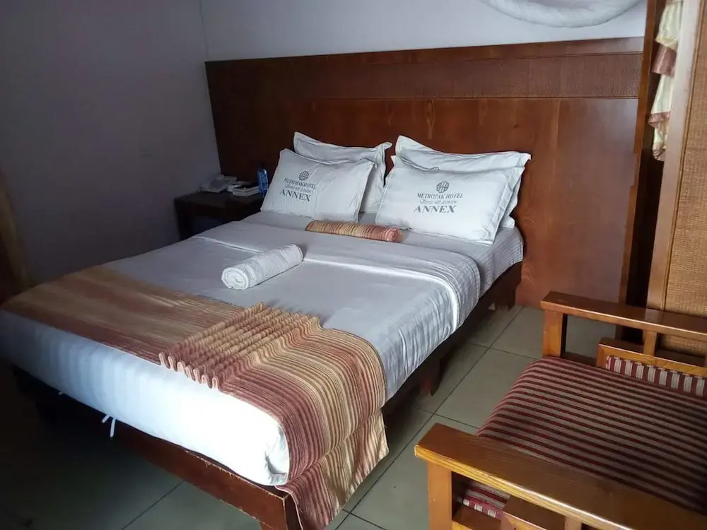 Metropak Hotel