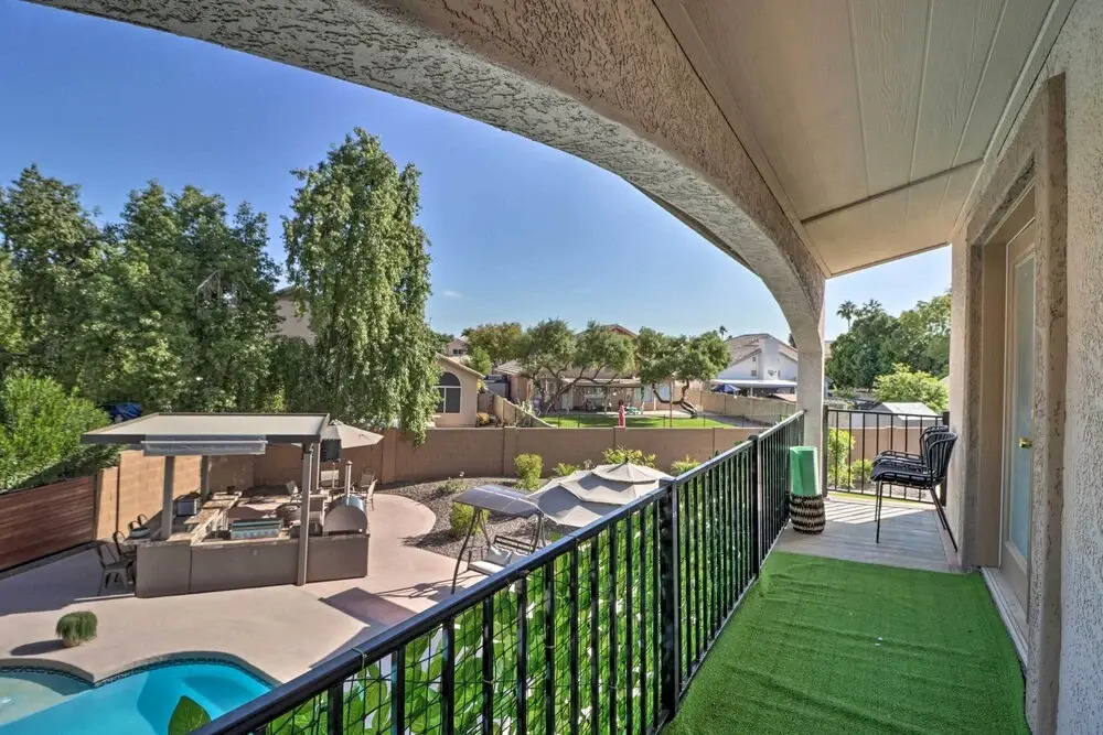 Lavish Family Escape w/ Game Room in Avondale