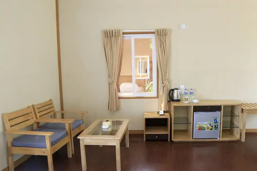Moe Yun Gyi Wetlands Resort