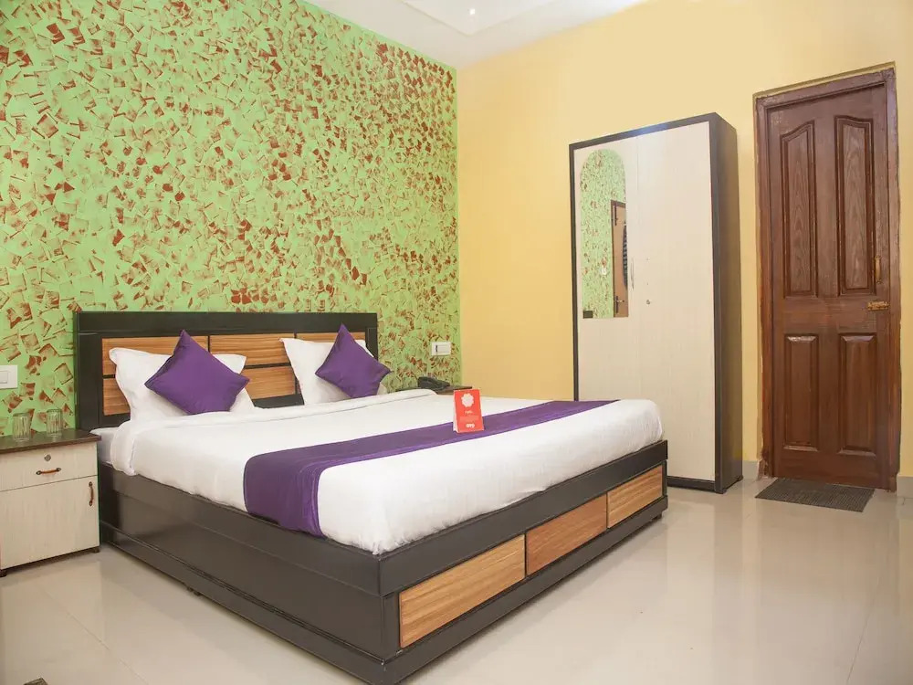 OYO 10673 Time Palace Residency