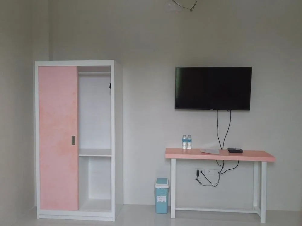 UrbanView at Lacson Street Bacolod City by RedDoorz