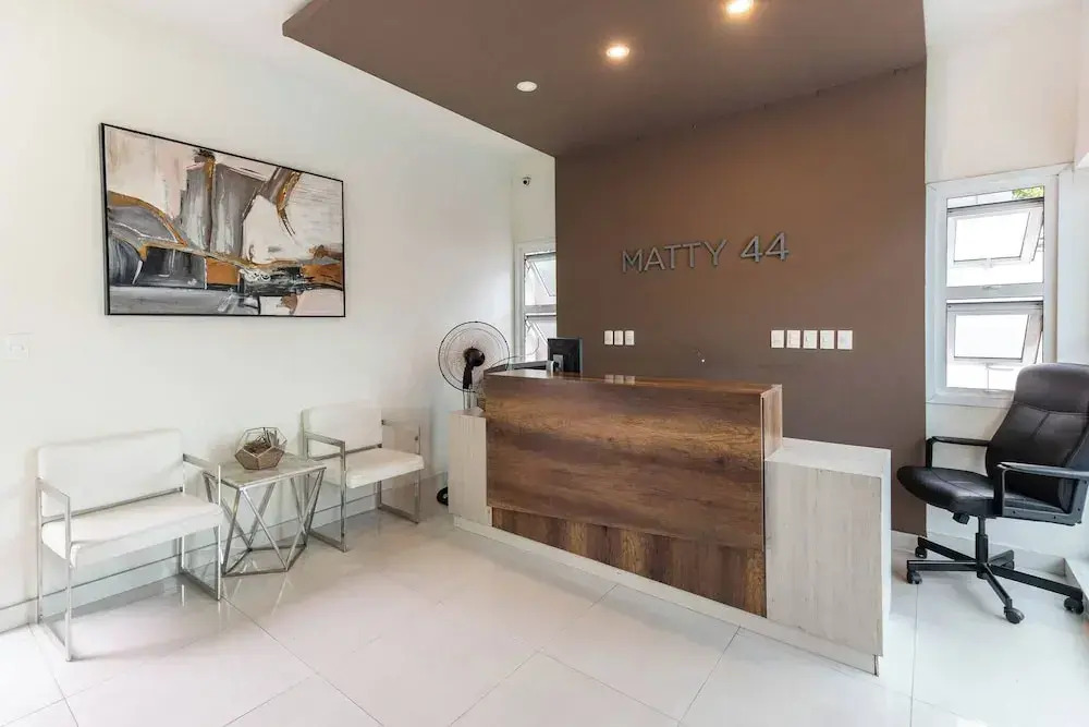 Upscale 3 Br Apartment For Family Or Friends Stay