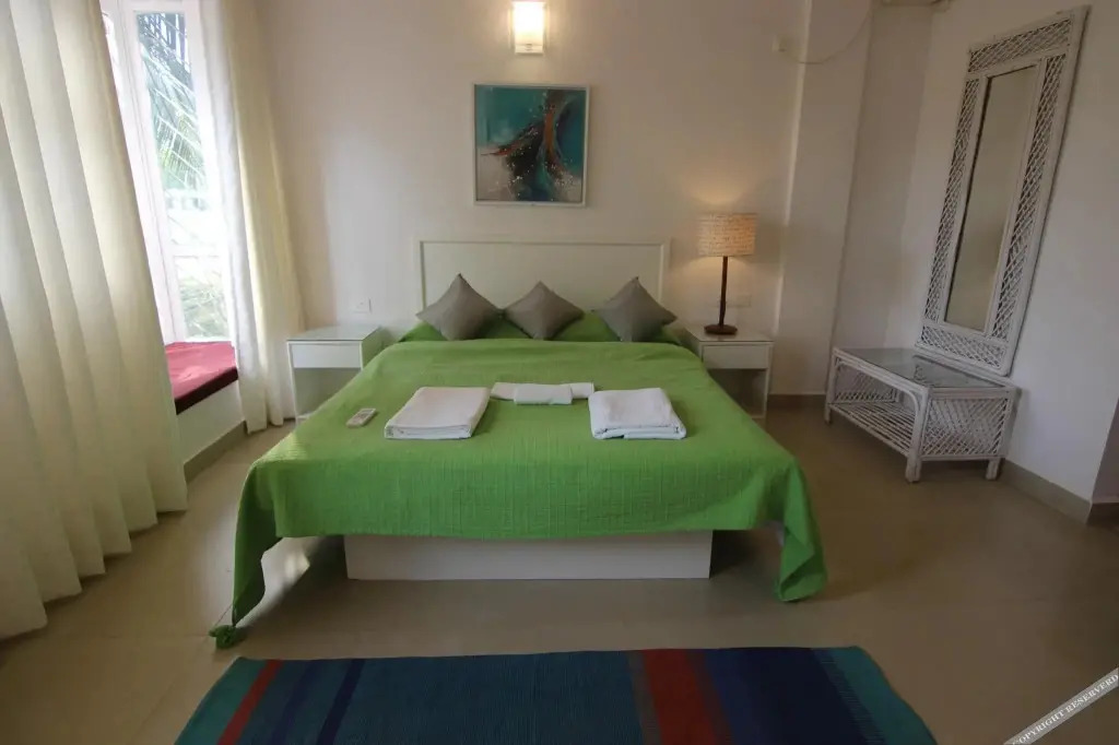 800 Morjim Beach
