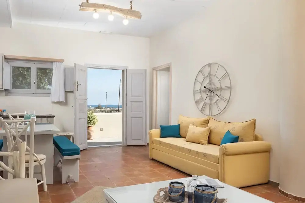 Kapeli Suites