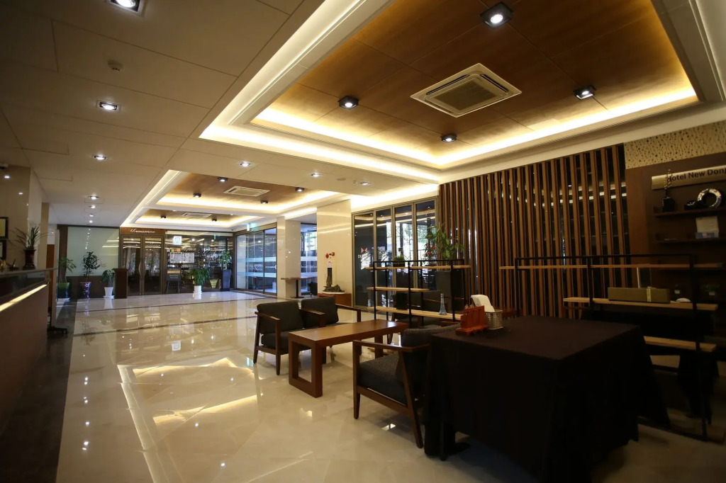 New Donghae Tourist Hotel