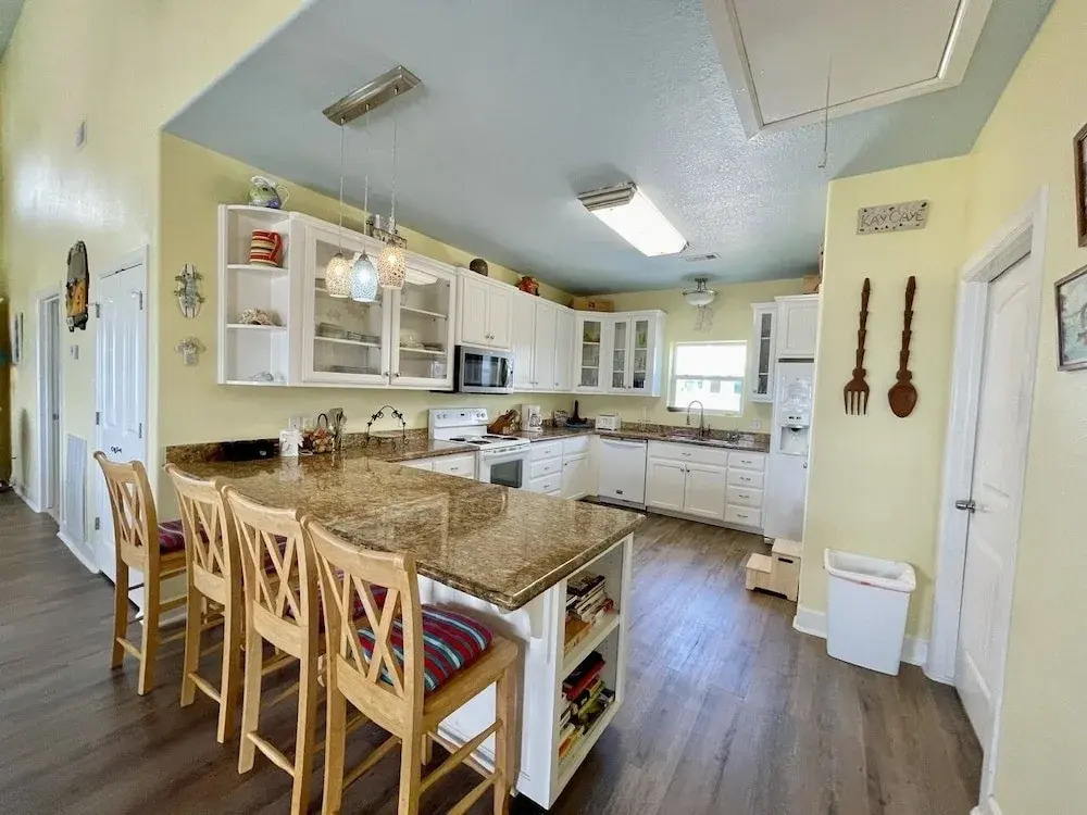 Hooked On A Feeling 3 Bedroom Home by RedAwning