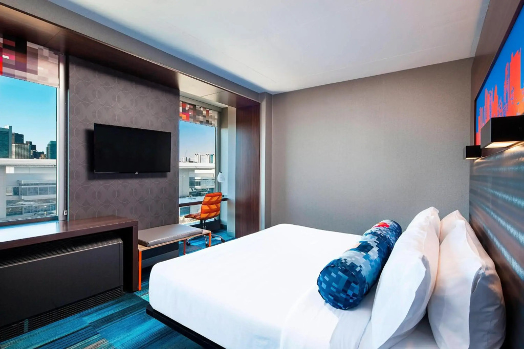 Aloft by Marriott Boston Seaport District