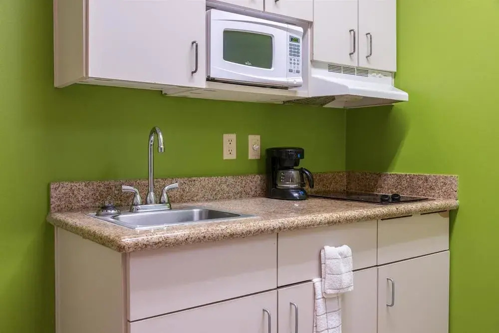 OYO Townhouse Sulphur, la Extended Stay