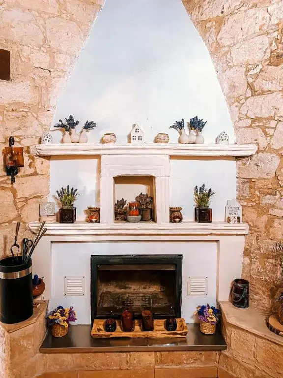 Magdalous House