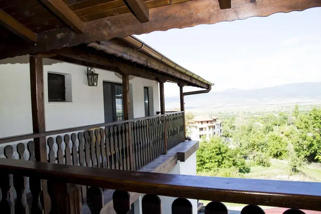 Family Hotel Emaly 2