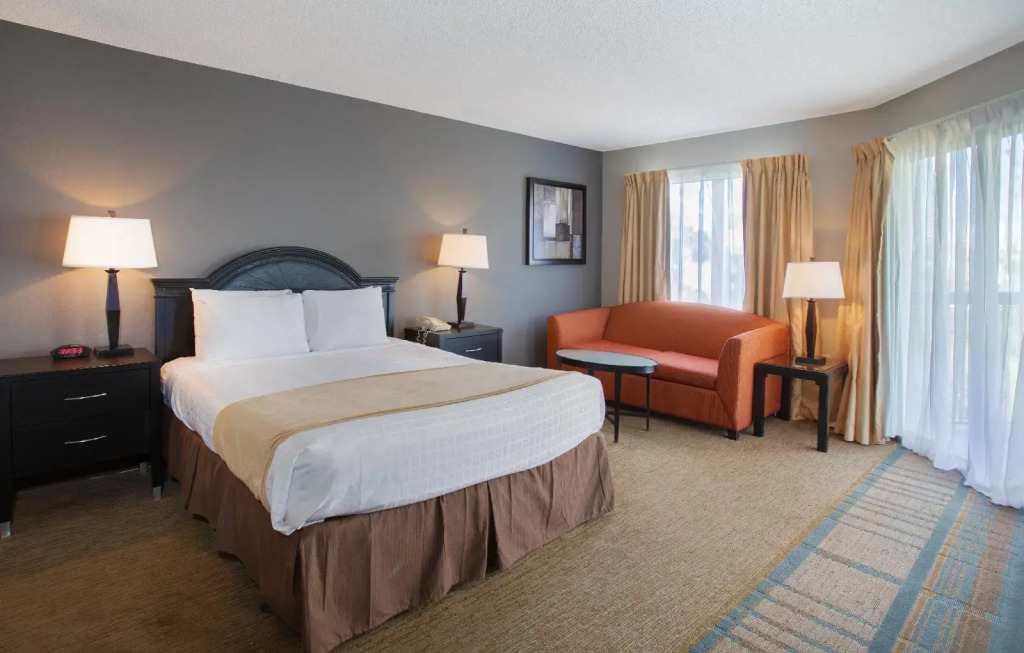 Enclave Suites, a Sky Hotel & Resort
