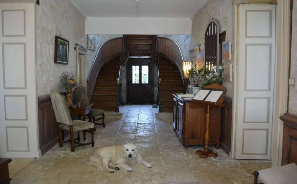 Chateau De Lhoste