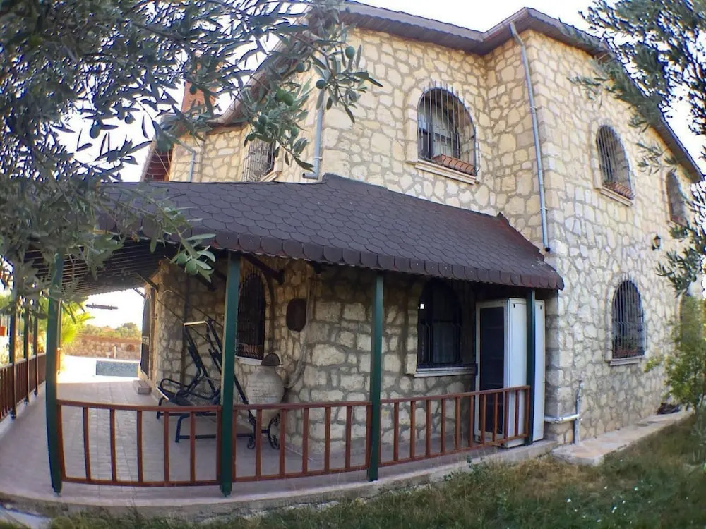 Tas Konak