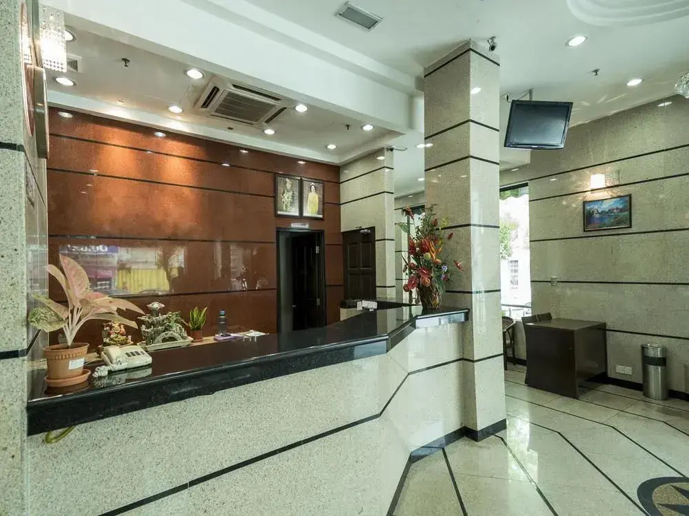OYO 244 Family Hotel