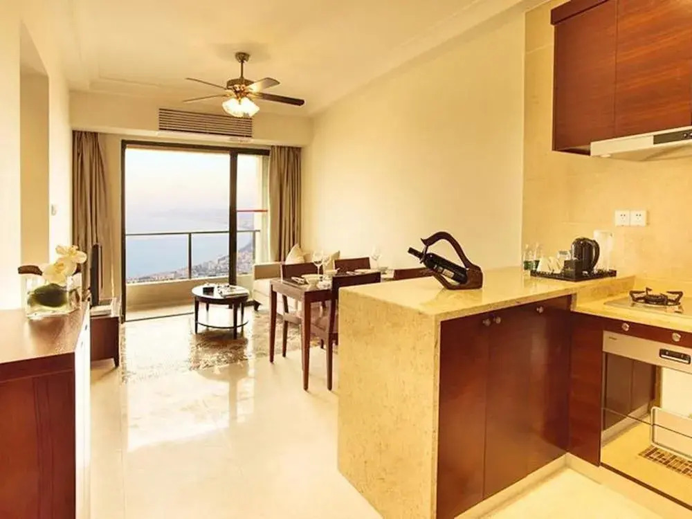 Paxton Vacances Resort & Suites Sanya