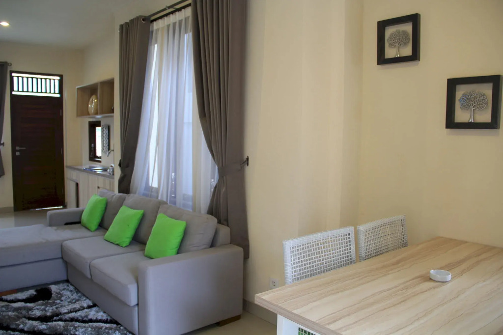 CLV Hotel & Villa