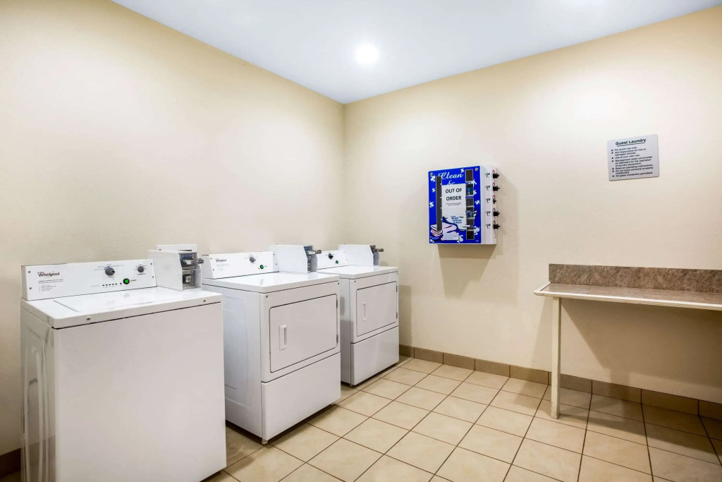 La Quinta by Wyndham Columbus TX