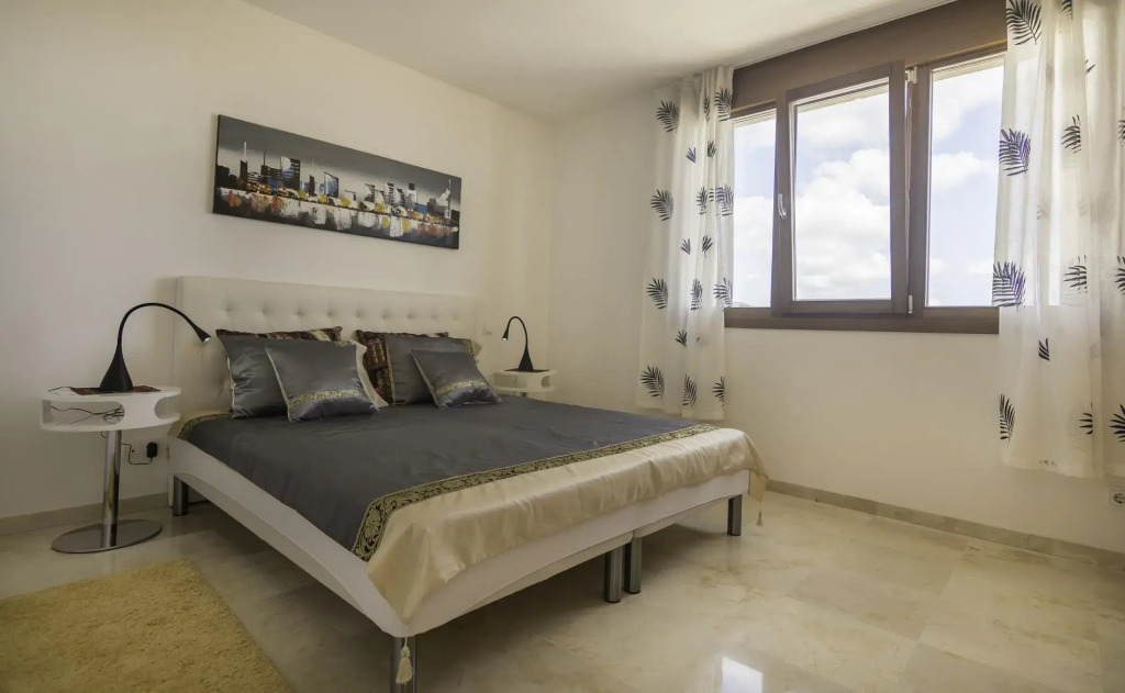 28039 - Great penthouse near beach
