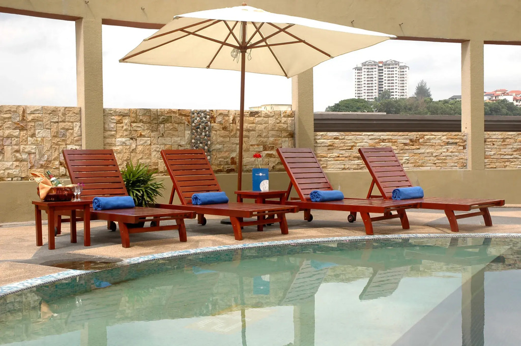Oriental Crystal Hotel