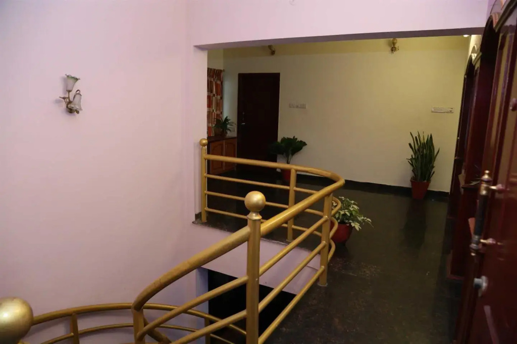 Le Garden Inn