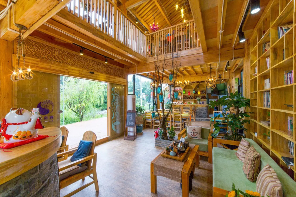 C'est La Vie Boutique Inn
