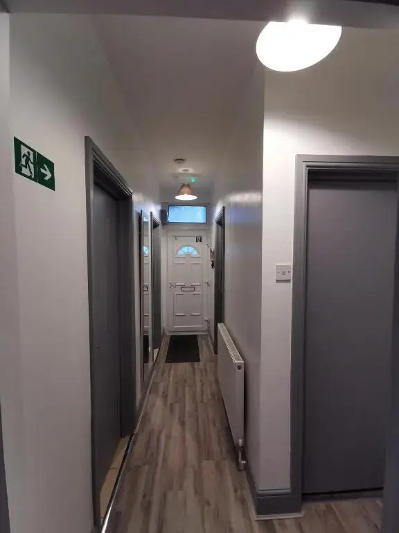 Contractor 1