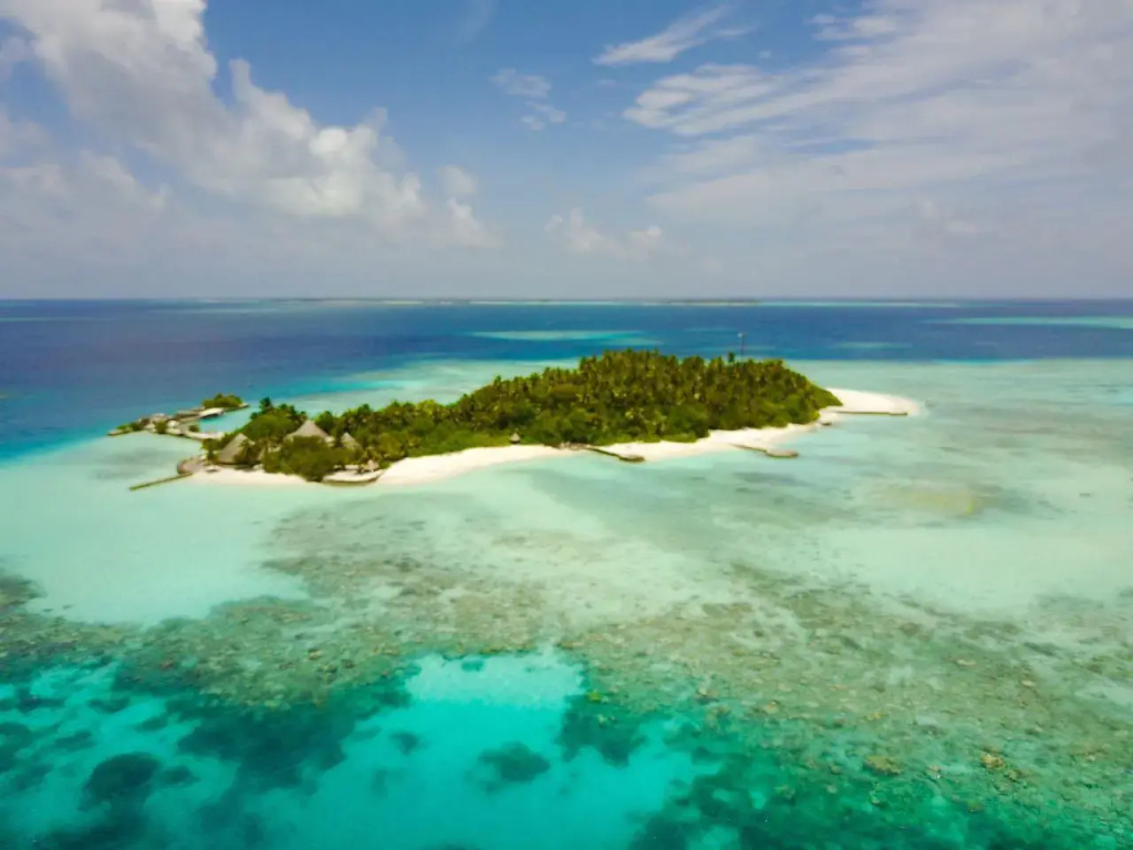 Makunudu Island- An Intimate Hideaway