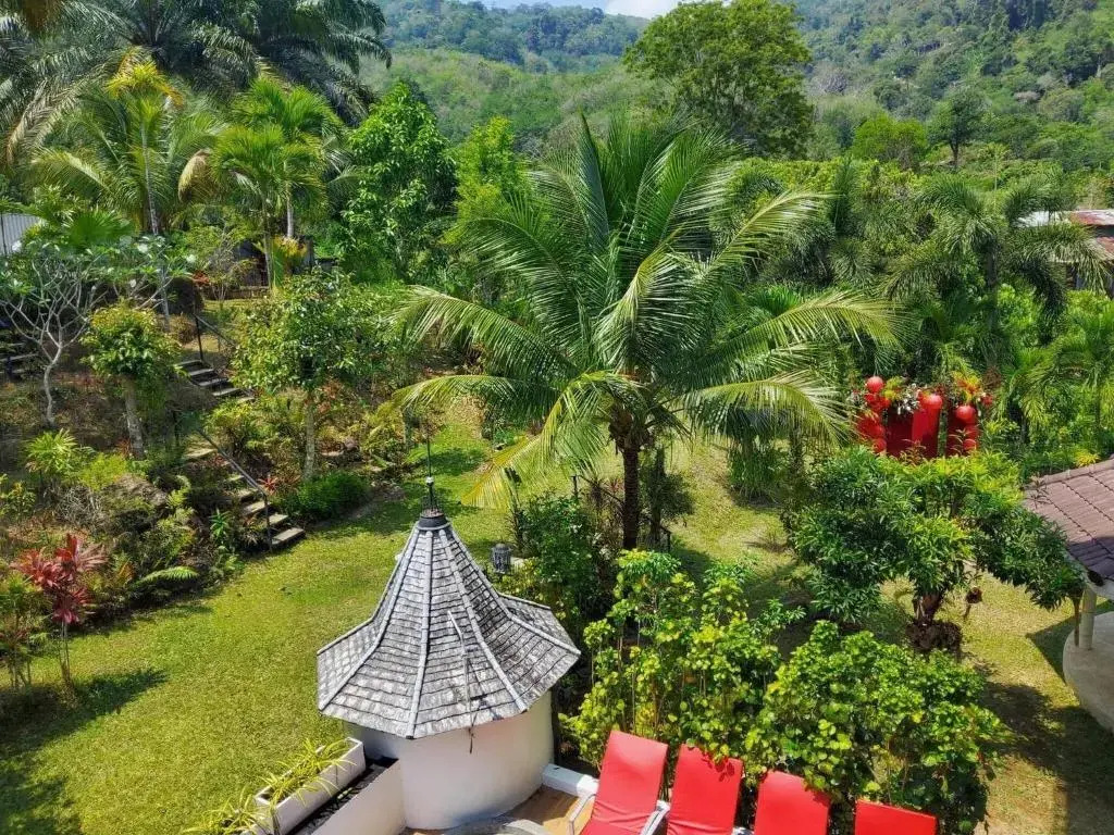 Luxurious 10-Bedroom Villa with Private Pool in Chalong, Phuket