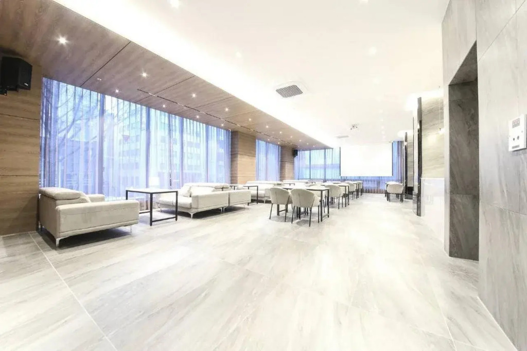 Gray Hotel Busan Station
