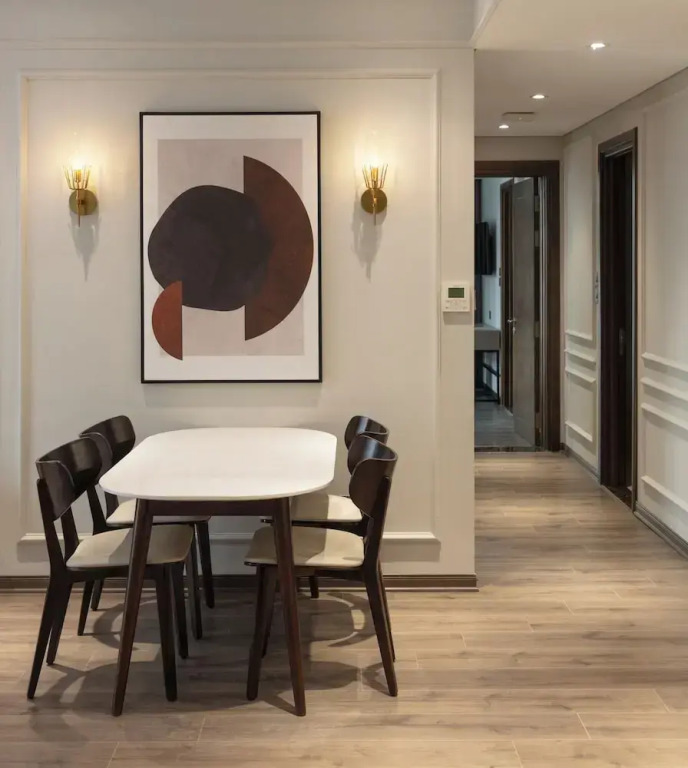 Otis Apartment
