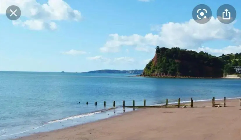 Teign Townhouse within reach of the beach
