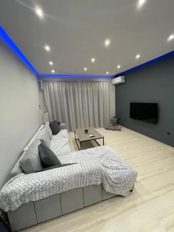 Luxury 3 bedroom apartment in Kiato center