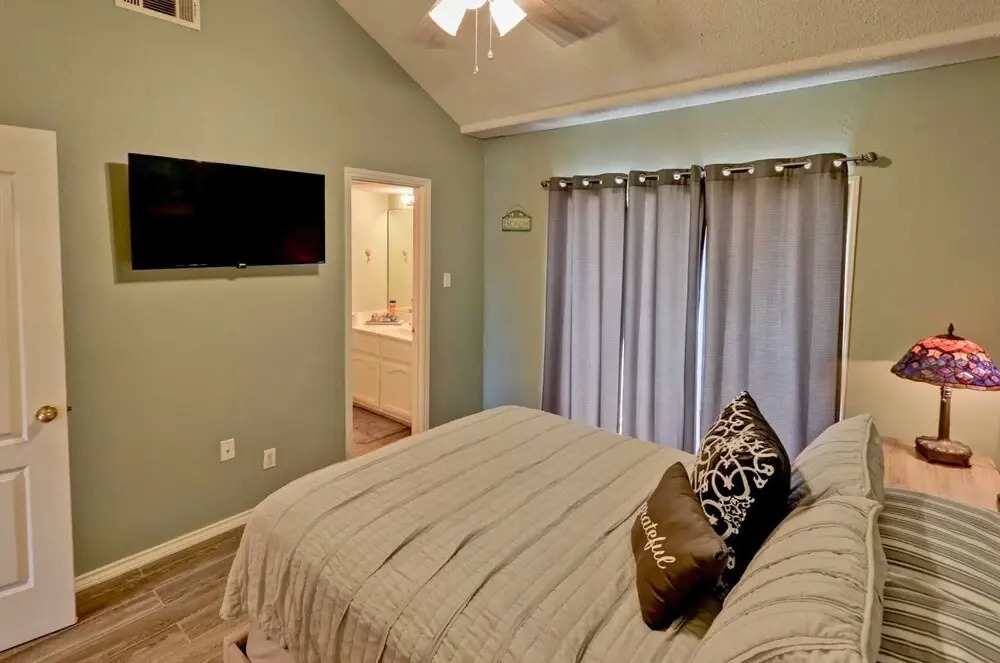 Dolphin 23 2 Bedroom Condo by RedAwning