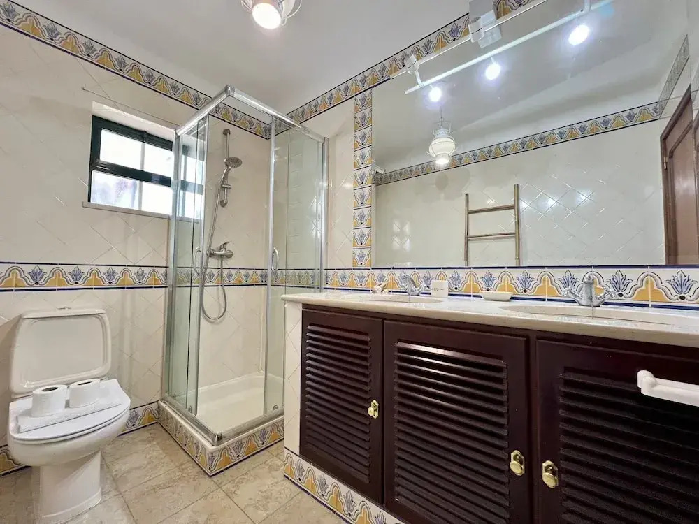 Alvor Traditional Villa With Pool by Homing