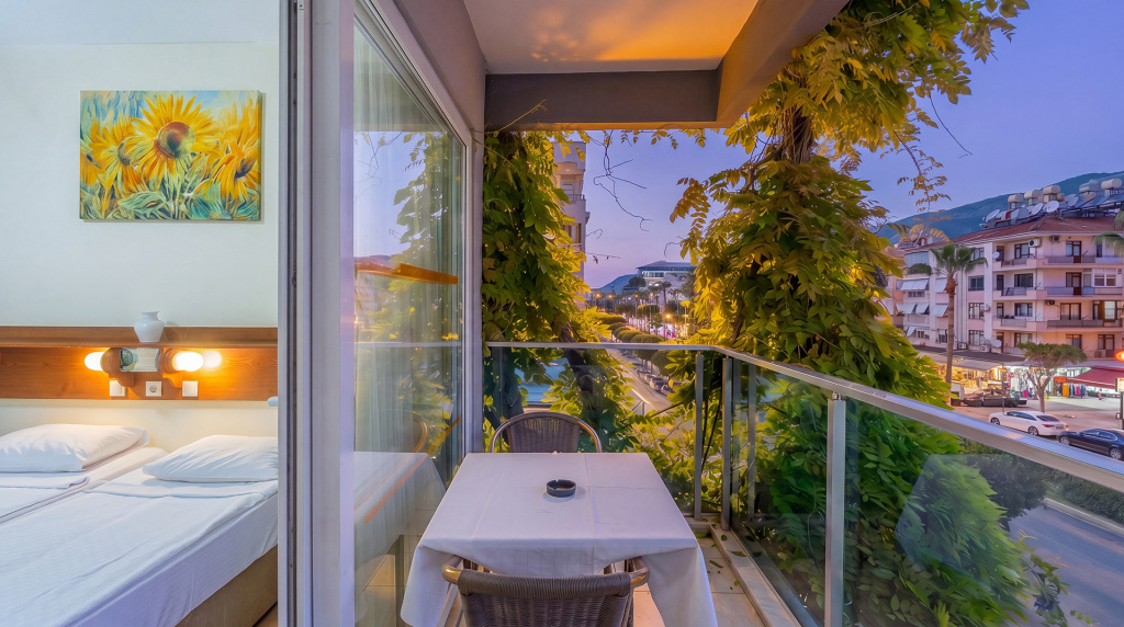 Gallion Hotel