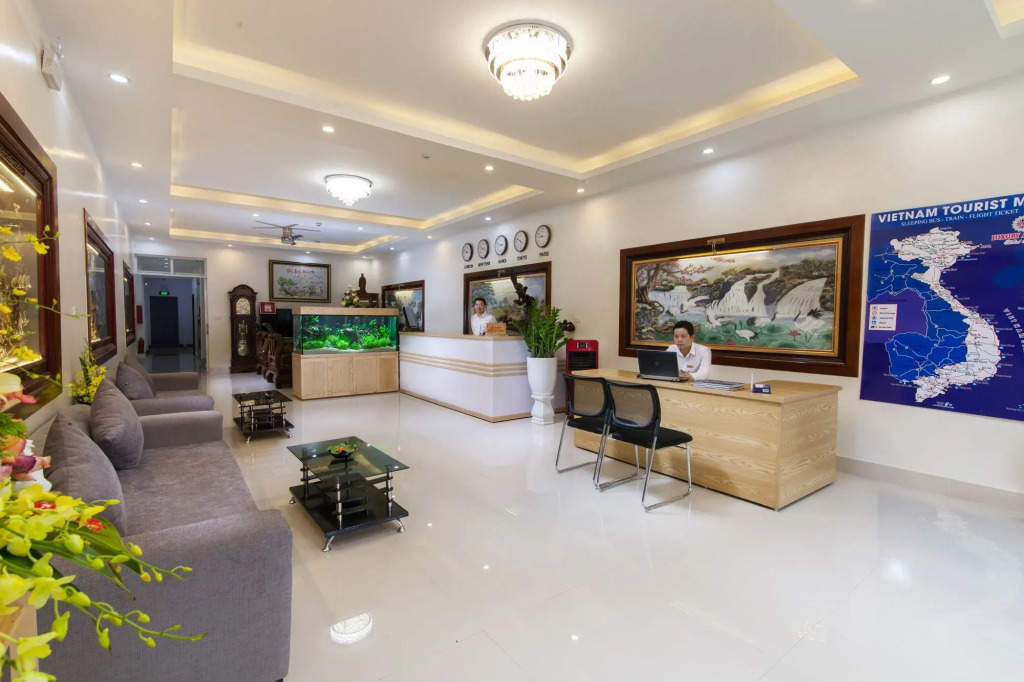 Luxury Airport Hotel & Spa