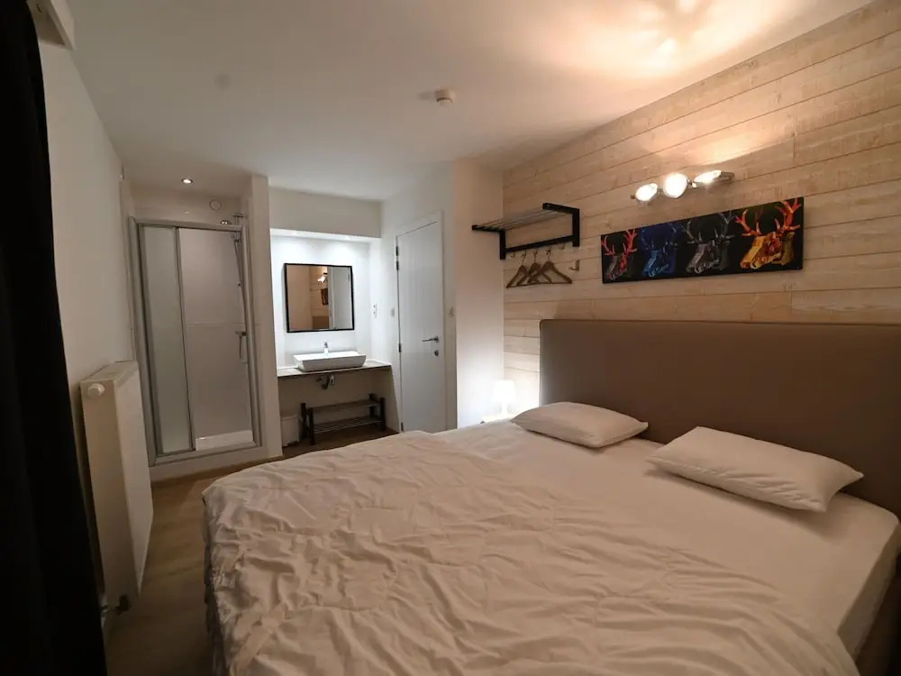 Lovely Holiday Home in Marche-en-Famenne with Hot Tub