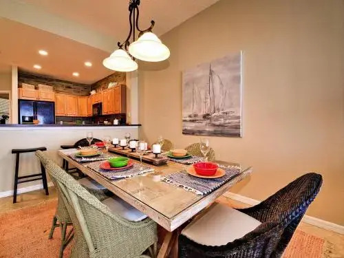Harborview Grande 703