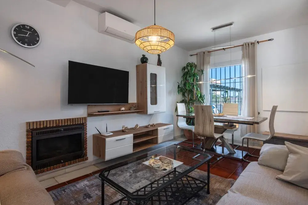 Spacious Chalet Close to the Beach