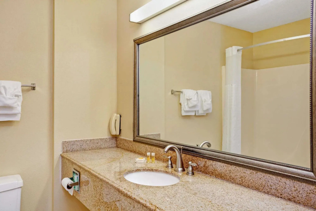 Quality Inn Charleston South