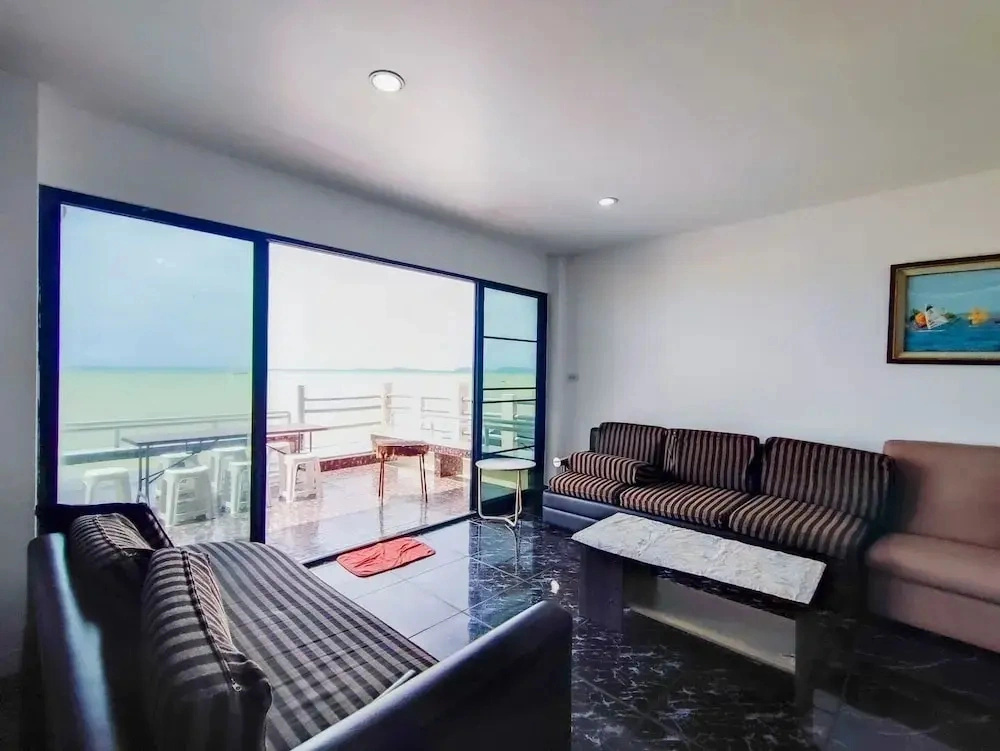 GAO Lighthouse Phala Beachfront