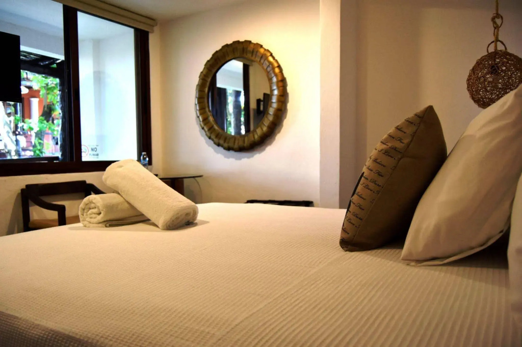Siesta Fiesta Hotel - 5th Avenue