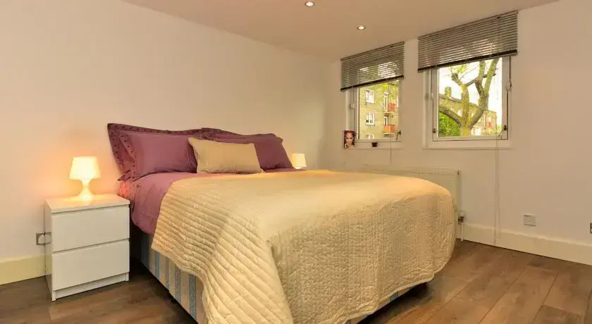 W14 Apartments - Battersea Apartment