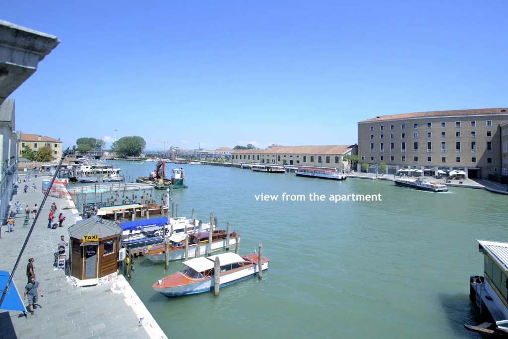 WHERE GRAND CANAL STARTS panoramic view, 5pax,wifi