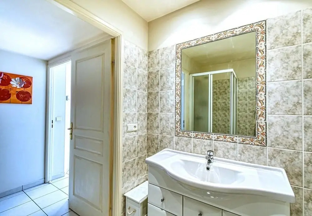 HESPE - Beautiful 2 bed apartment only 50m from the beach!