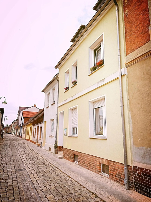 Turmblick-Gaestequartier-Coswig-Hier-erwartet-Sie-individueller-Service-im-Herzen-der-Altstadt